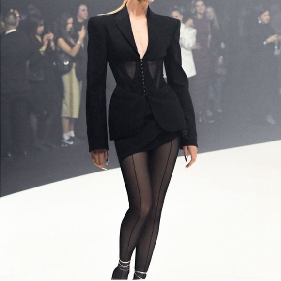 🔥 RARE LIMITED MUGLER H&M
Corset Style Wool Jacket Blazer Size M🔥 - Picture 7 of 17